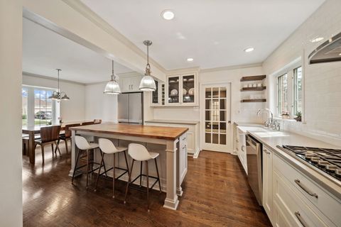 Tiny photo for 901 S Seminary Avenue, Park Ridge, IL 60068 (MLS # 12613461)