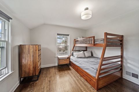 Tiny photo for 901 S Seminary Avenue, Park Ridge, IL 60068 (MLS # 12613461)