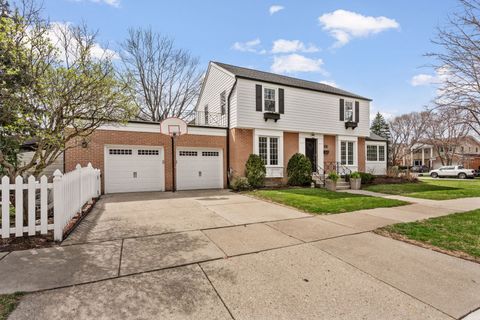 Tiny photo for 901 S Seminary Avenue, Park Ridge, IL 60068 (MLS # 12613461)