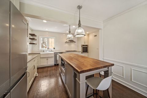 Tiny photo for 901 S Seminary Avenue, Park Ridge, IL 60068 (MLS # 12613461)