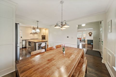 Tiny photo for 901 S Seminary Avenue, Park Ridge, IL 60068 (MLS # 12613461)