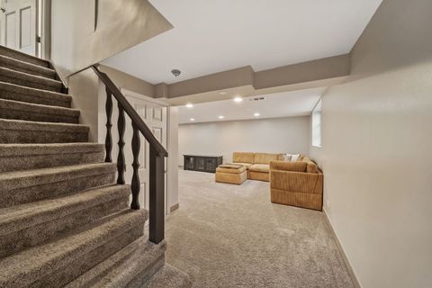 Tiny photo for 901 S Seminary Avenue, Park Ridge, IL 60068 (MLS # 12613461)