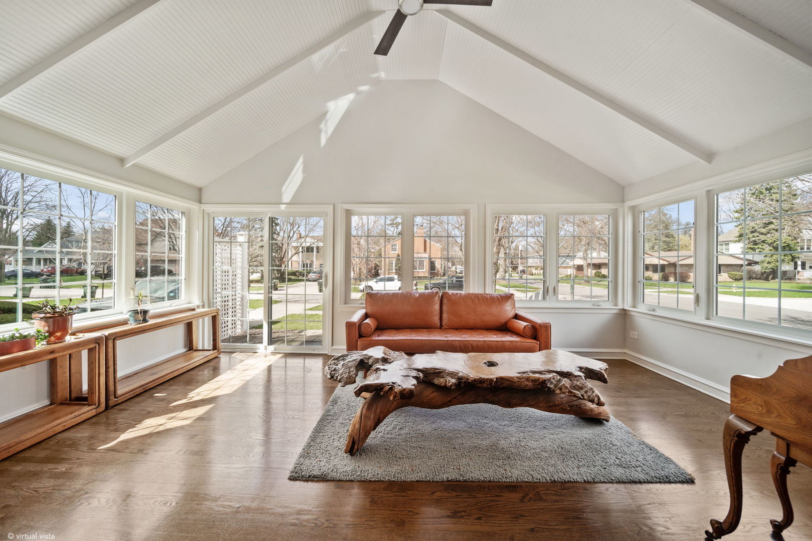 901 S Seminary Avenue