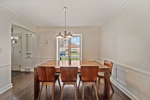 Tiny photo for 901 S Seminary Avenue, Park Ridge, IL 60068 (MLS # 12613461)