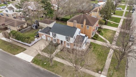 Tiny photo for 901 S Seminary Avenue, Park Ridge, IL 60068 (MLS # 12613461)
