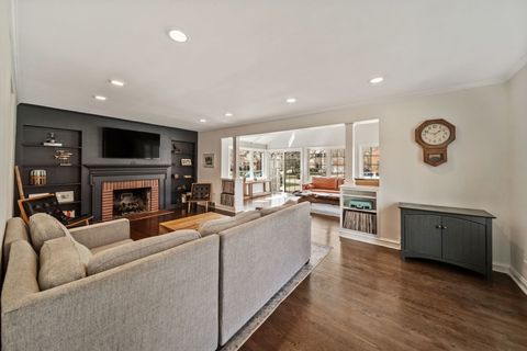 Tiny photo for 901 S Seminary Avenue, Park Ridge, IL 60068 (MLS # 12613461)