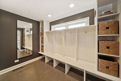 Tiny photo for 901 S Seminary Avenue, Park Ridge, IL 60068 (MLS # 12613461)