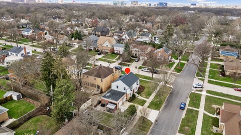 Tiny photo for 901 S Seminary Avenue, Park Ridge, IL 60068 (MLS # 12613461)