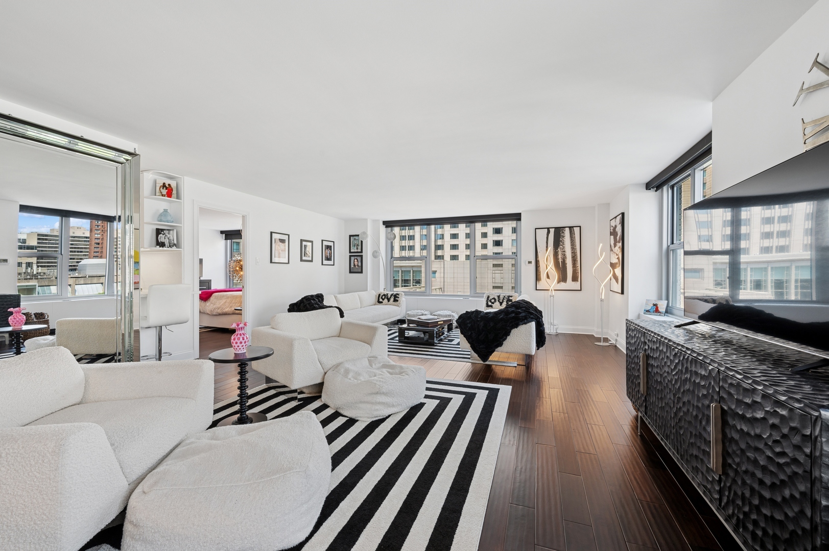777 N Michigan Avenue 1001