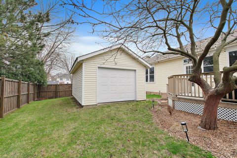 Tiny photo for 100 S Constitution Drive, Aurora, IL 60506 (MLS # 12612438)