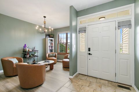 Tiny photo for 100 S Constitution Drive, Aurora, IL 60506 (MLS # 12612438)