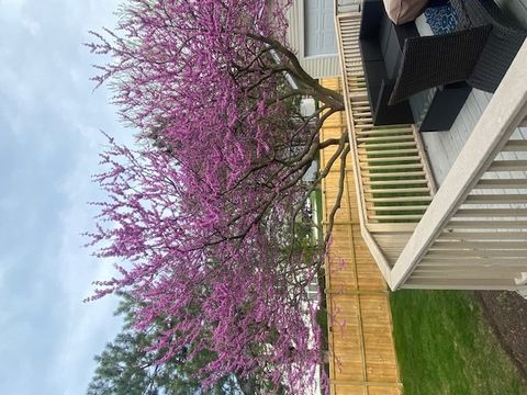 Tiny photo for 100 S Constitution Drive, Aurora, IL 60506 (MLS # 12612438)