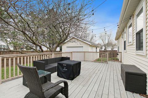 Tiny photo for 100 S Constitution Drive, Aurora, IL 60506 (MLS # 12612438)