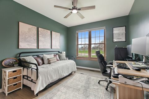 Tiny photo for 100 S Constitution Drive, Aurora, IL 60506 (MLS # 12612438)