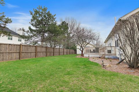 Tiny photo for 100 S Constitution Drive, Aurora, IL 60506 (MLS # 12612438)