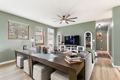 Tiny photo for 100 S Constitution Drive, Aurora, IL 60506 (MLS # 12612438)