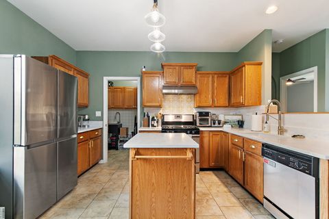 Tiny photo for 100 S Constitution Drive, Aurora, IL 60506 (MLS # 12612438)