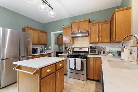 Tiny photo for 100 S Constitution Drive, Aurora, IL 60506 (MLS # 12612438)