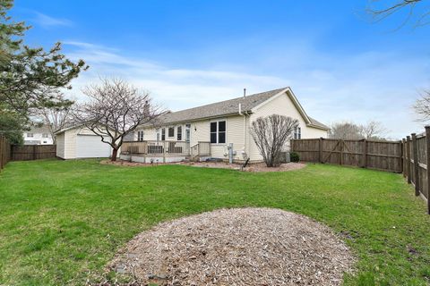 Tiny photo for 100 S Constitution Drive, Aurora, IL 60506 (MLS # 12612438)