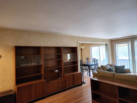 Tiny photo for 1S055 Spring Road #2D, Oakbrook Terrace, IL 60181 (MLS # 12602209)