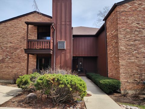 Photo of 1S055 Spring Road #2D, Oakbrook Terrace, IL 60181 (MLS # 12602209)