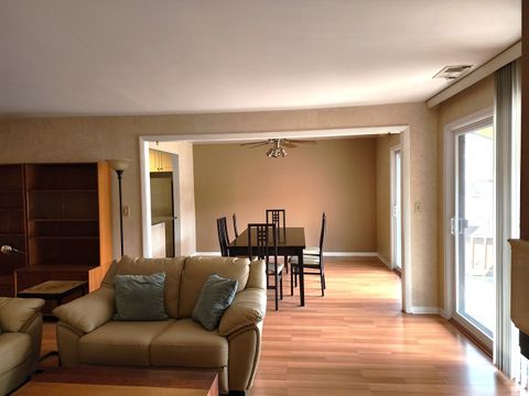 Tiny photo for 1S055 Spring Road #2D, Oakbrook Terrace, IL 60181 (MLS # 12602209)