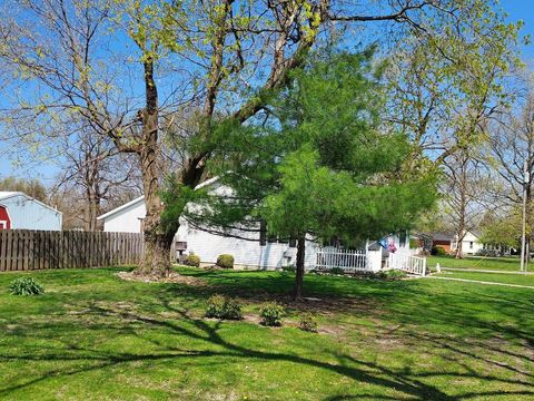 Tiny photo for 604 S Locust Street, Arcola, IL 61910 (MLS # 12614329)