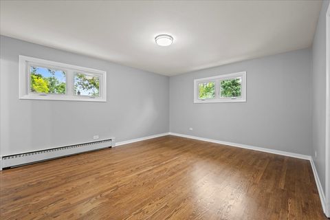 Tiny photo for 1400 E Ironwood Drive, Mount Prospect, IL 60056 (MLS # 12651873)