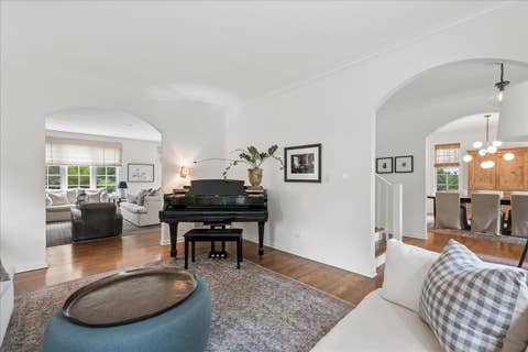 Tiny photo for 9550 Central Park Avenue, Evanston, IL 60203 (MLS # 12685615)