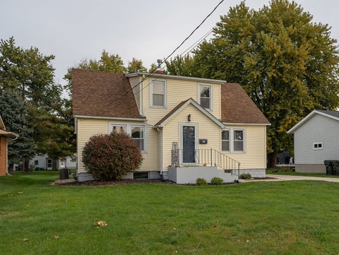 Tiny photo for 423 E South Street, Geneseo, IL 61254 (MLS # 12794022)
