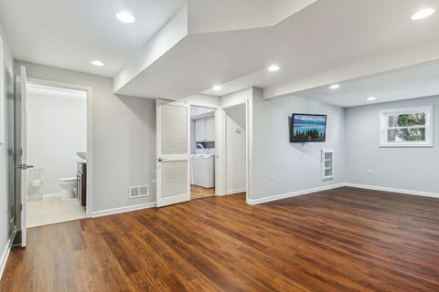 Tiny photo for 316 Bedford Road, Bolingbrook, IL 60440 (MLS # 12594216)