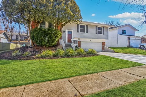Tiny photo for 316 Bedford Road, Bolingbrook, IL 60440 (MLS # 12594216)