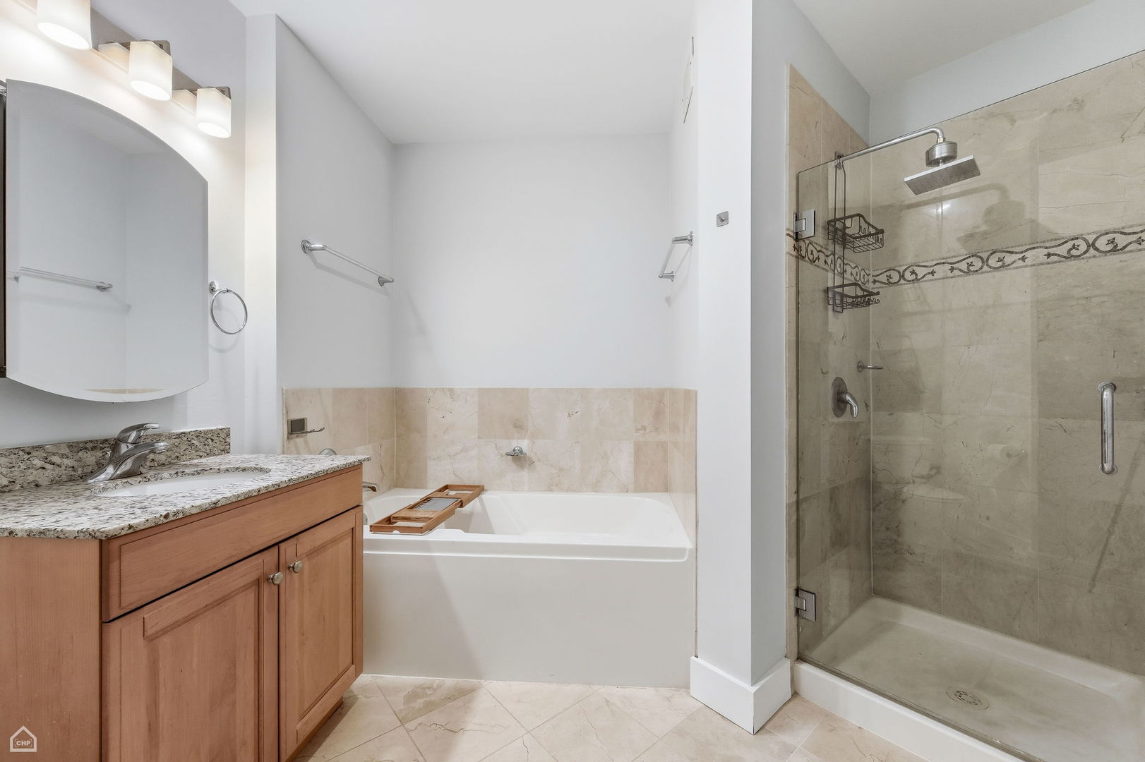 Chicago, Illinois 60601, United States, 1 Bedroom Bedrooms, ,1 BathroomBathrooms,Residential,Active,239713