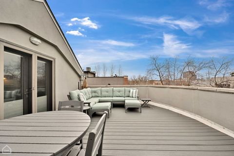 Tiny photo for 1012 N Wood Street #3, Chicago, IL 60622 (MLS # 12614116)