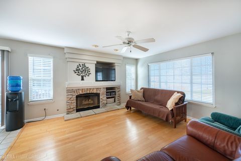 Tiny photo for 735 Nashua Court, Crystal Lake, IL 60012 (MLS # 12570994)