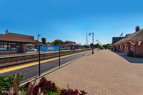 Tiny photo for 735 Nashua Court, Crystal Lake, IL 60012 (MLS # 12570994)