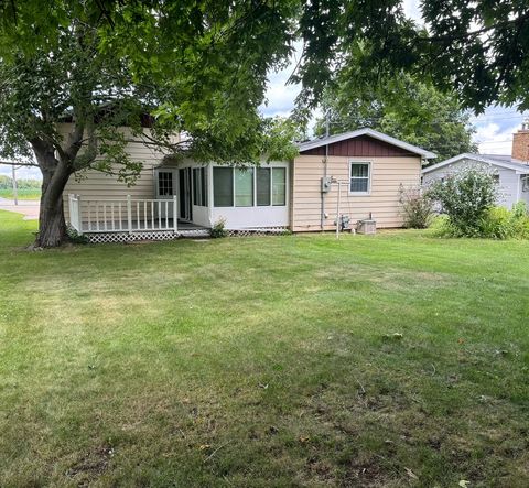 Tiny photo for 905 E Harrison Street, Villa Grove, IL 61956 (MLS # 12697540)