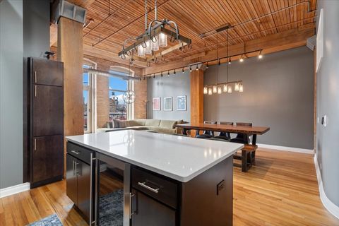 Tiny photo for 550 N Kingsbury Street #106, Chicago, IL 60654 (MLS # 12580563)