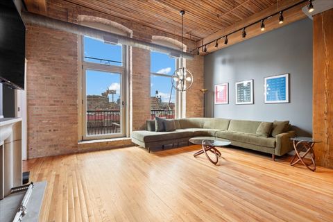 Tiny photo for 550 N Kingsbury Street #106, Chicago, IL 60654 (MLS # 12580563)