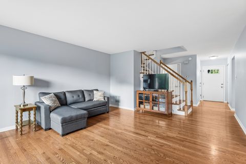 Tiny photo for 1534 Blackburn Street, Wheaton, IL 60189 (MLS # 12685375)