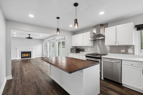 Tiny photo for 740 Countryside Drive, Bolingbrook, IL 60490 (MLS # 12618760)