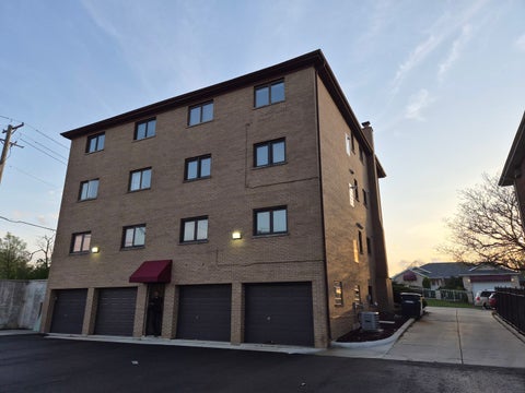 Tiny photo for 14655 Lamon Avenue #3S, Midlothian, IL 60445 (MLS # 12626542)