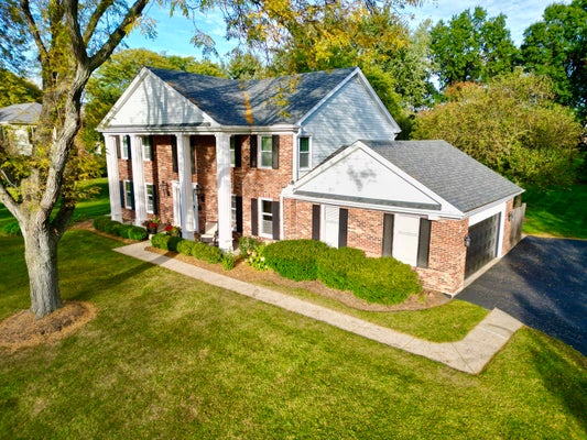 1042 TERRE DR, LIBERTYVILLE, IL 60048 - Image e57b6b8a421de1d9b47cc6c49f108dfc/2389949896