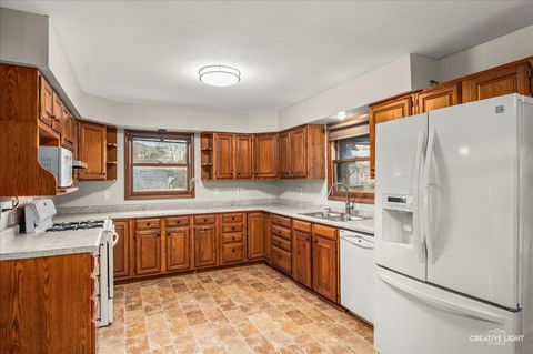 Tiny photo for 1652 Hilda Drive, Lake Holiday, IL 60548 (MLS # 12540534)