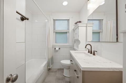 Tiny photo for 6542 N MAPLEWOOD Avenue, Chicago, IL 60645 (MLS # 12701486)