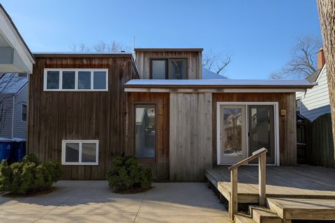 Tiny photo for 14949 Avers Avenue, Midlothian, IL 60445 (MLS # 12531244)