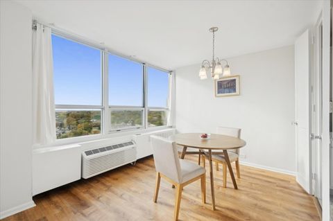 Tiny photo for 4800 S CHICAGO BEACH Drive #1407S, Chicago, IL 60615 (MLS # 12595296)