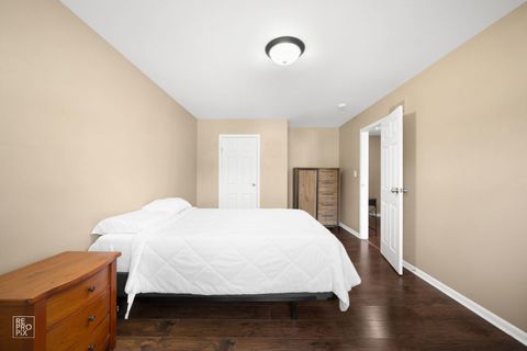 Tiny photo for 322 Fairchild Court #B, Bloomingdale, IL 60108 (MLS # 12671319)