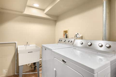 Tiny photo for 322 Fairchild Court #B, Bloomingdale, IL 60108 (MLS # 12671319)