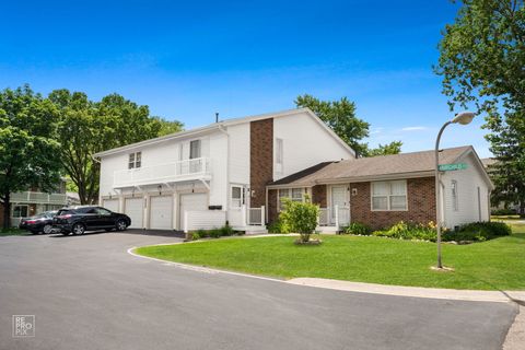 Tiny photo for 322 Fairchild Court #B, Bloomingdale, IL 60108 (MLS # 12671319)